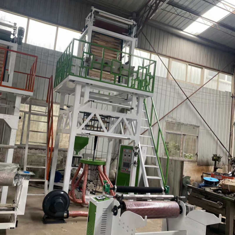 Modelo 700 Machina de película soplada a baja presión